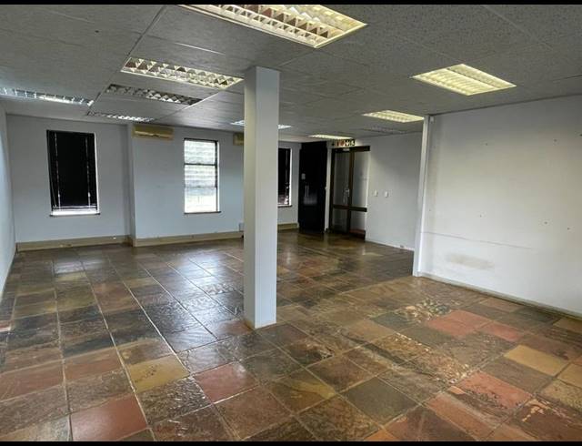 BUSINESS PROPERTY TO RENT IN ELDORAIGNE